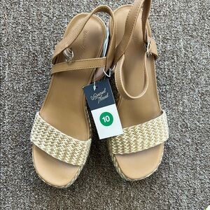Universal Thread Tan Cream Wedge Sandals